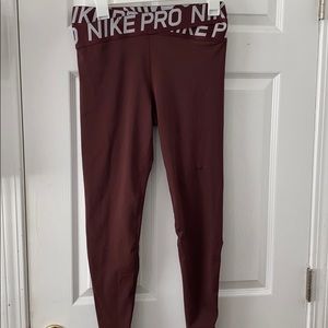Nike Women’s Excercise Pants (Burgundy) Large